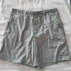 Columbia PFG Shorts Gray Mens Large
Excellent Condition
